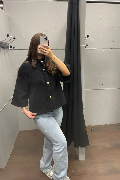 Elegante Strickjacke mit Knöpfen