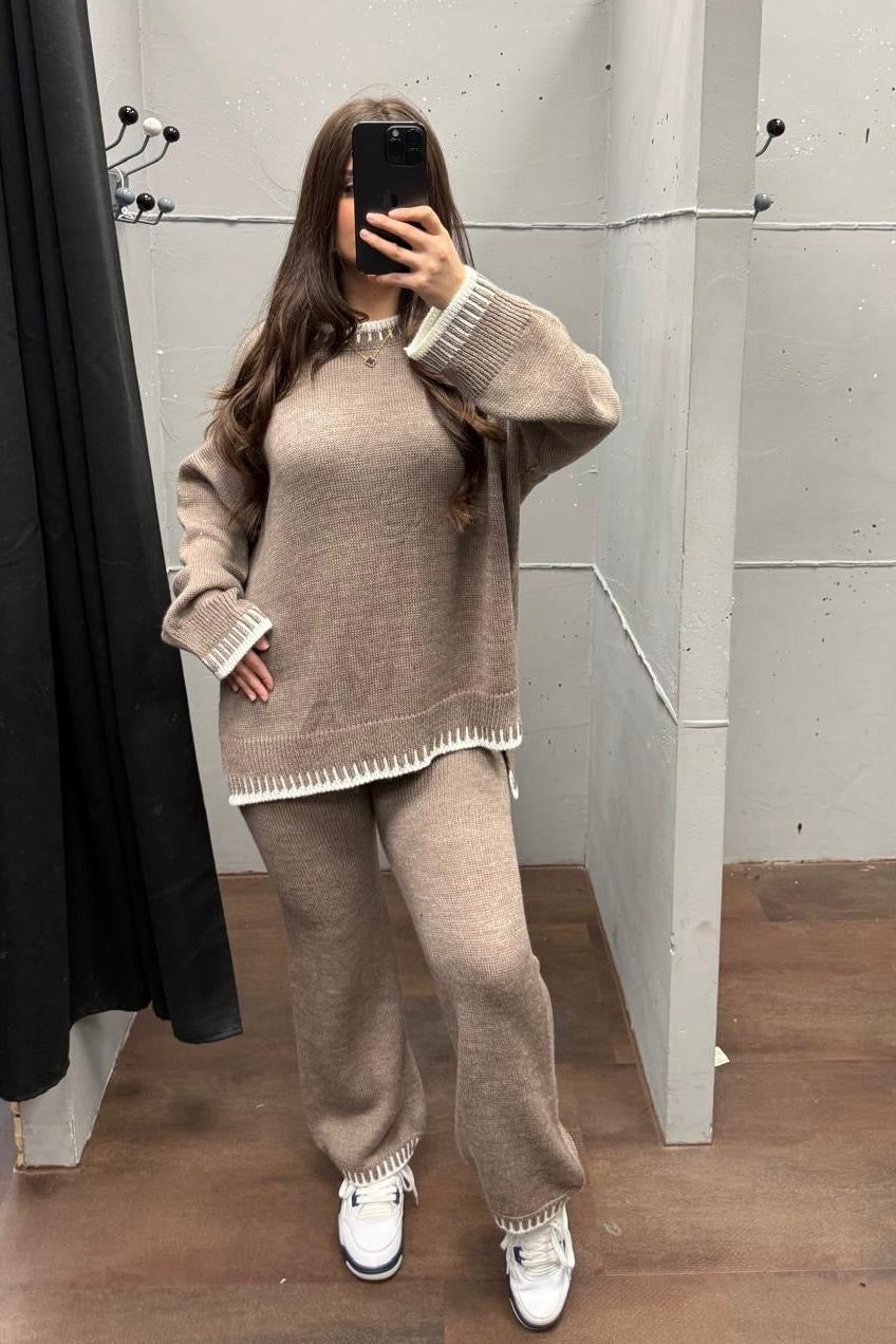 Gemütliches Strickset - Pullover & Hose Set