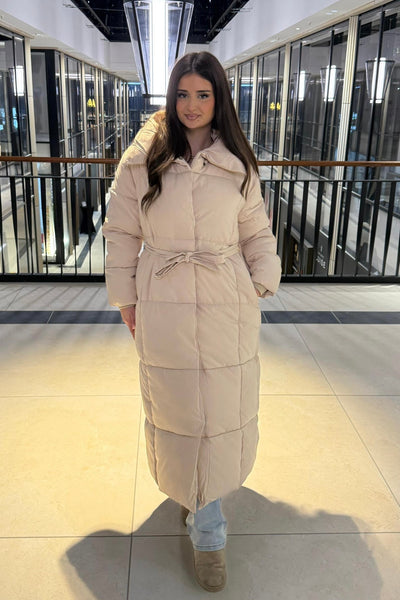 Langer gesteppter Mantel zum binden