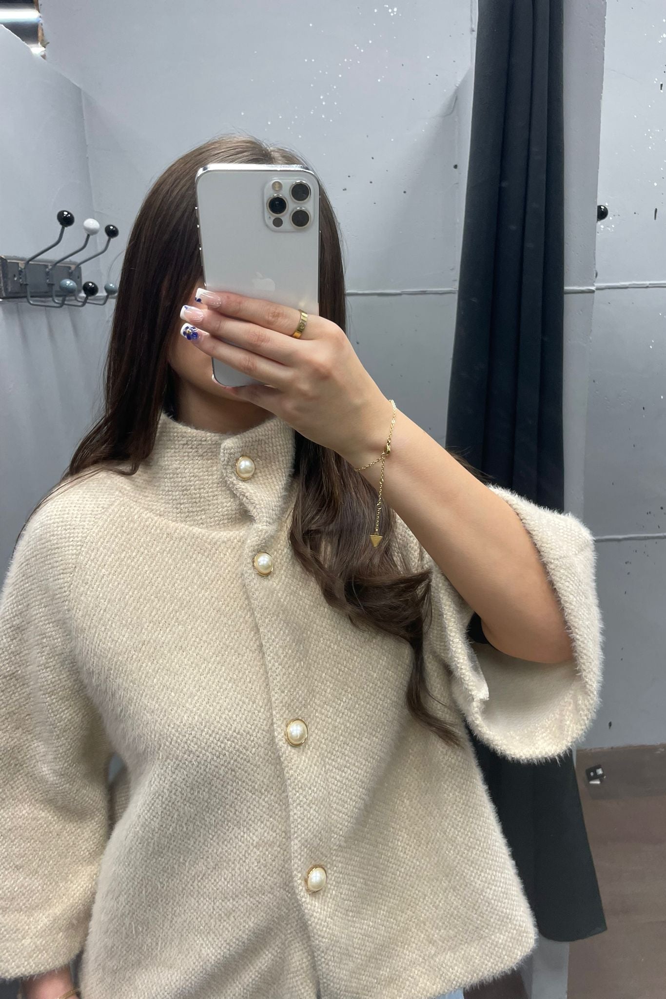 Elegante Strickjacke mit Knöpfen