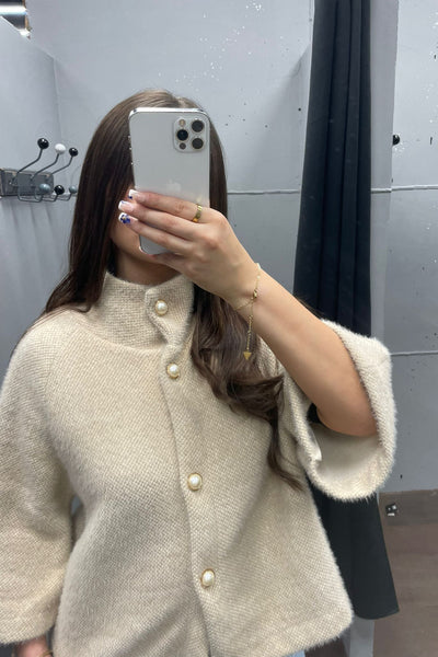 Elegante Strickjacke mit Knöpfen