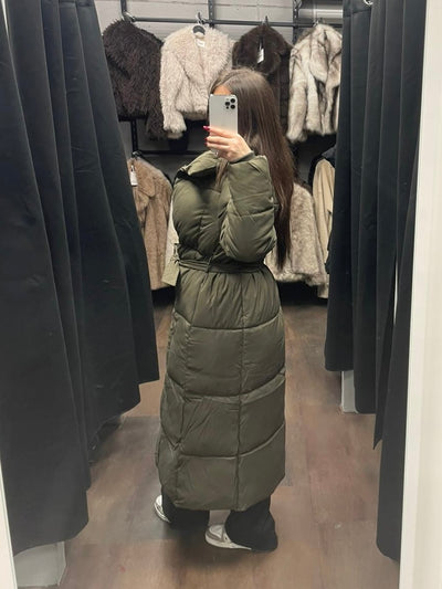 Langer gesteppter Mantel zum binden