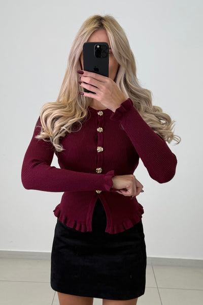 Strickjacke mit goldenen Knöpfen - Rippstrick