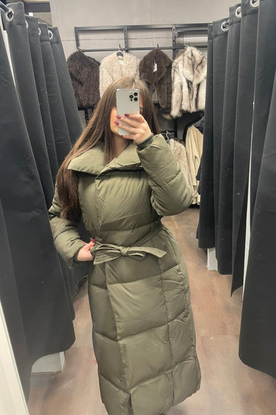 Langer gesteppter Mantel zum binden