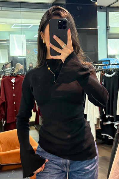 Pullover mit hohem Kragen - Asymmetrischer Schnitt