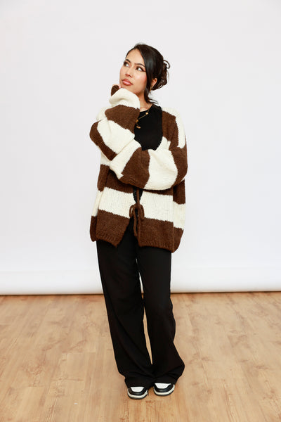 Oversize Strick-Cardigan mit Blockstreifen – Braun & Beige