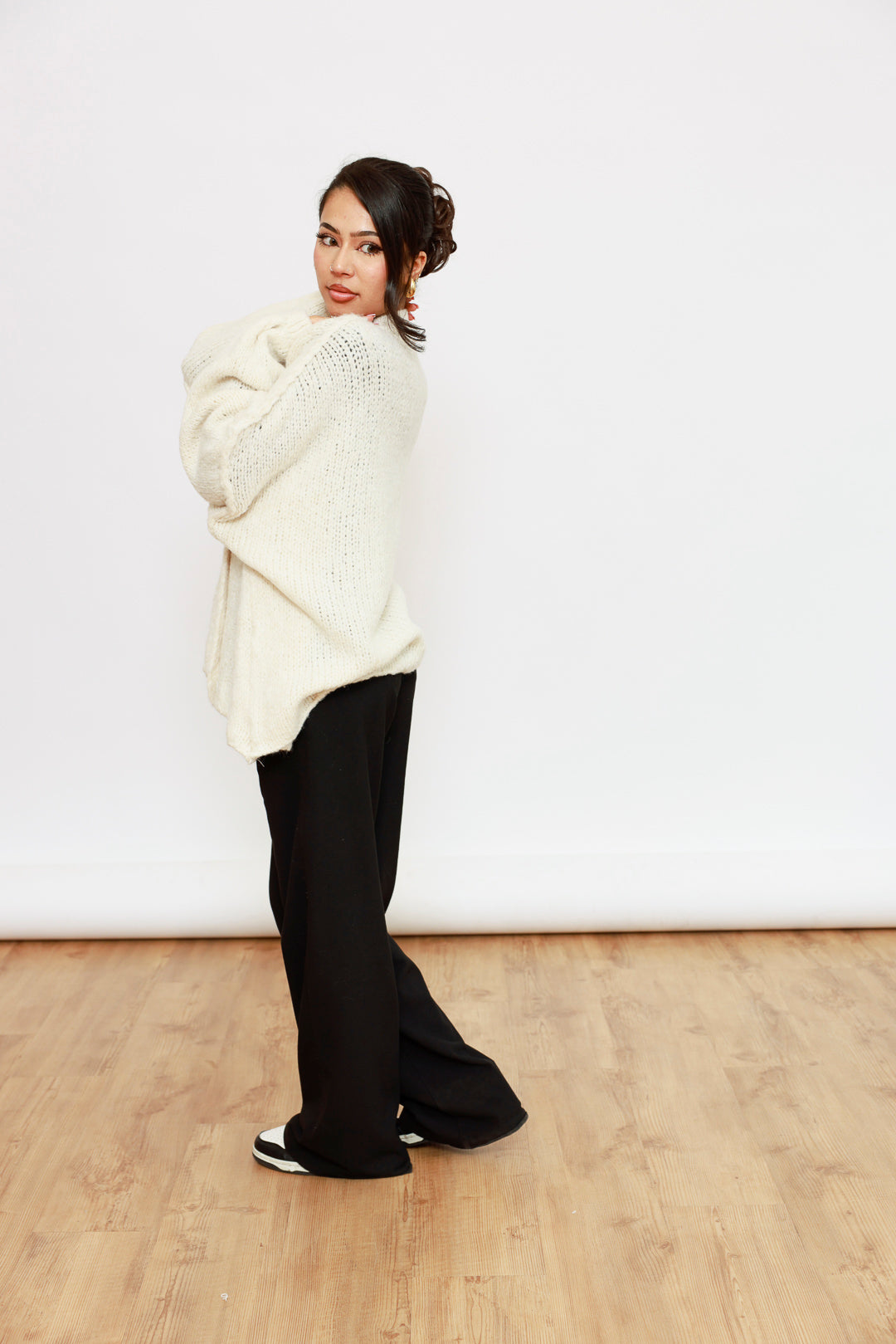 Lange Oversize Strickjacke mit Knöpfen – Chunky Knit