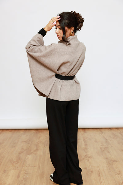 Poncho kurz mit Gürtel