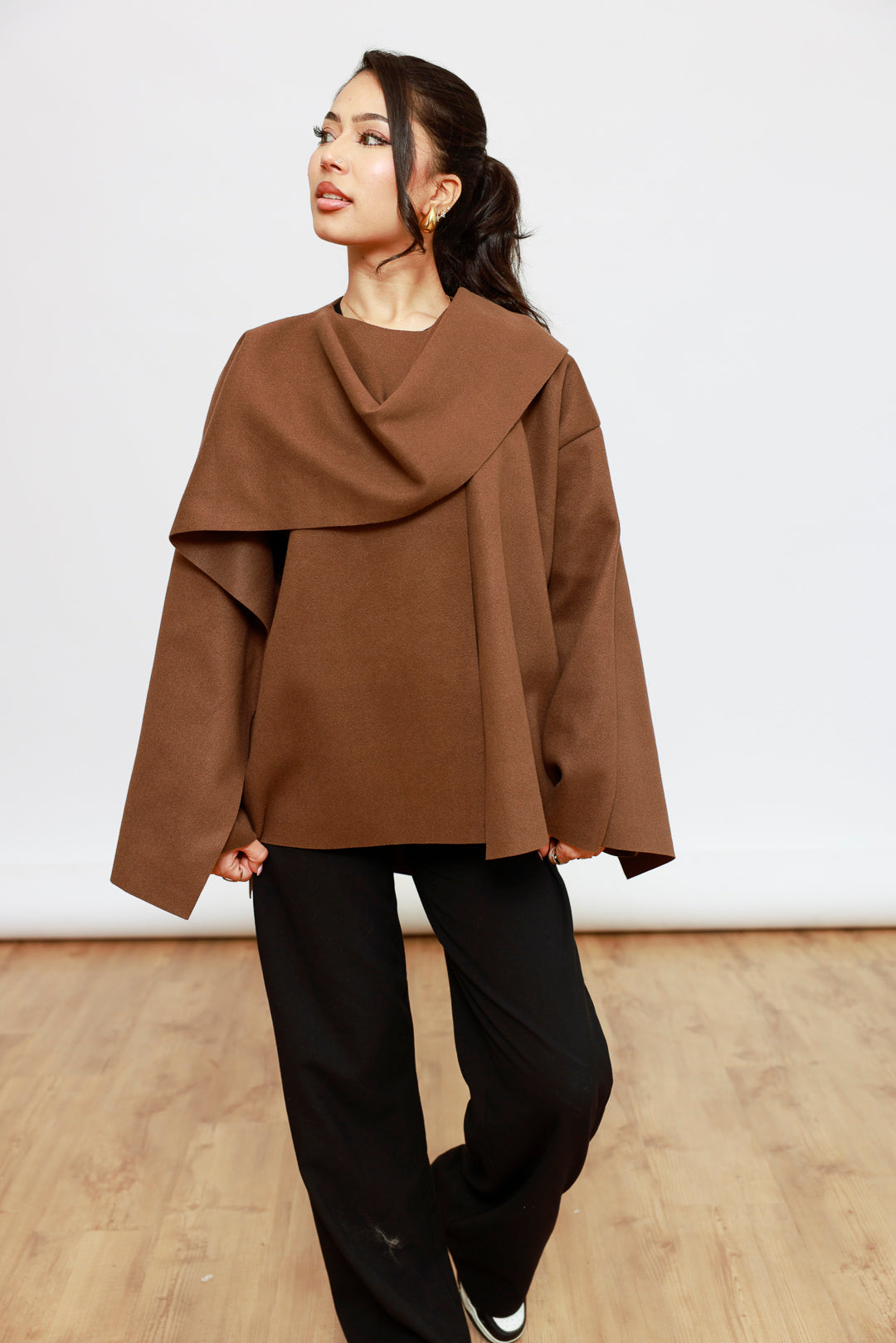 Cape Jacke mit Schal