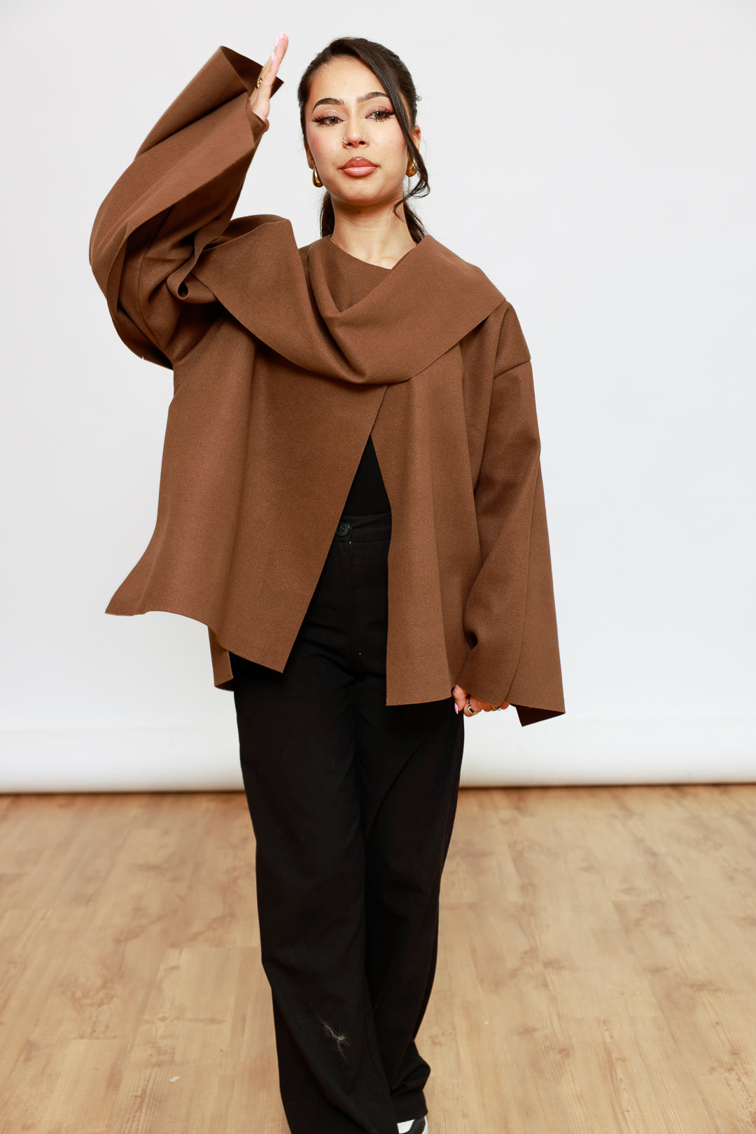 Cape Jacke mit Schal