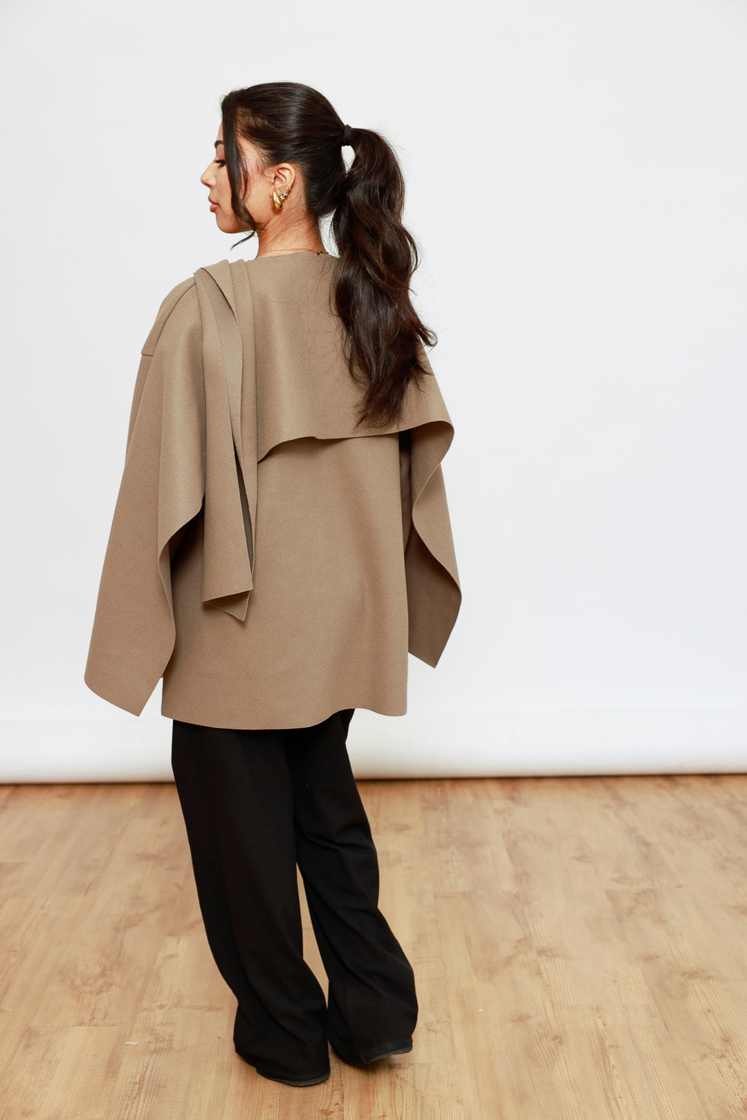 Cape Jacke mit Schal