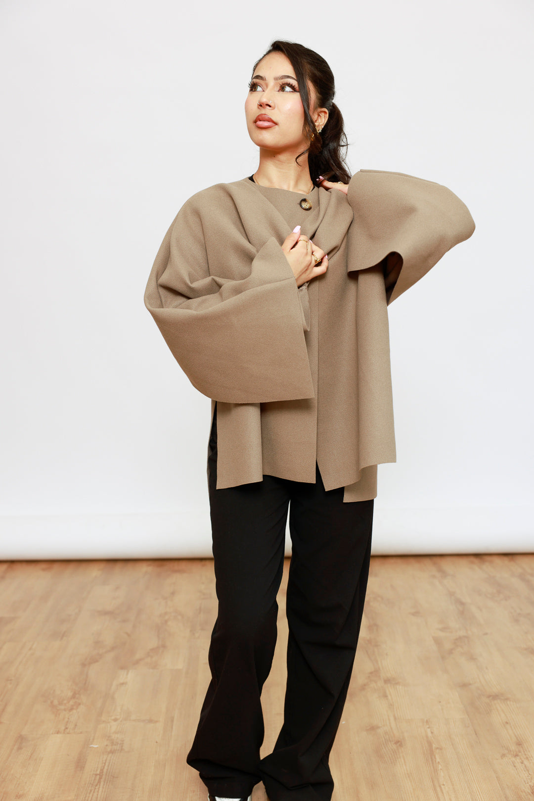 Cape Jacke mit Schal