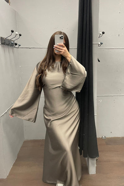 Elegantes Kleid mit Rückenschnürung