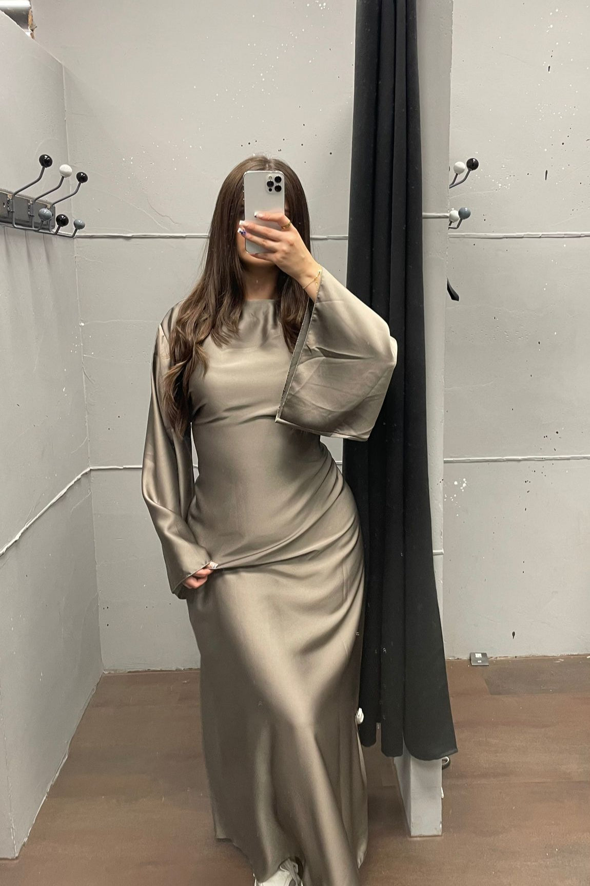 Elegantes Kleid mit Rückenschnürung