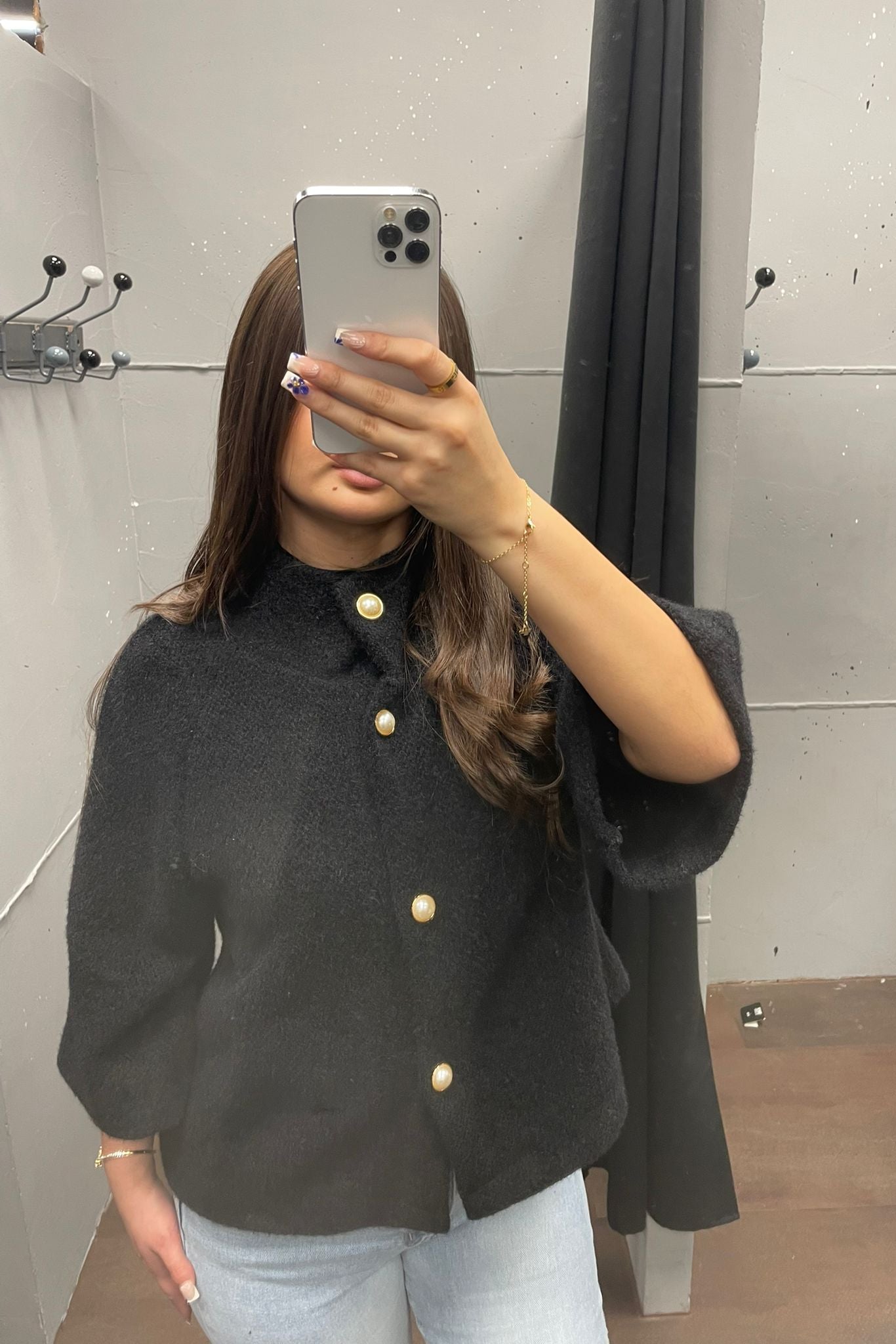 Elegante Strickjacke mit Knöpfen