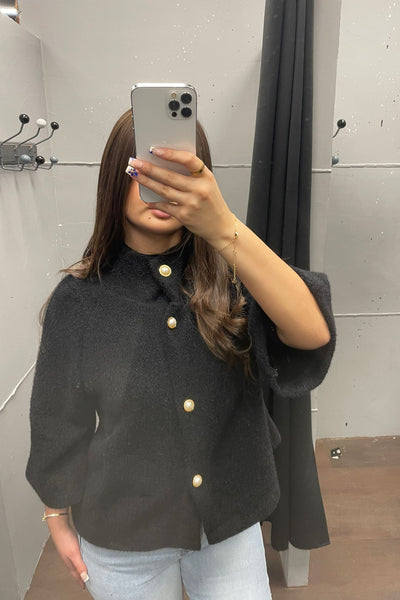 Elegante Strickjacke mit Knöpfen