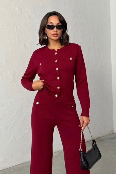 Strick-Set mit Goldknöpfen - Cardigan & Flared Hose