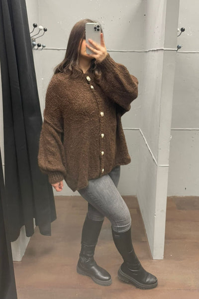 Kurze Oversize Strickjacke mit Knöpfen – Chunky Knit