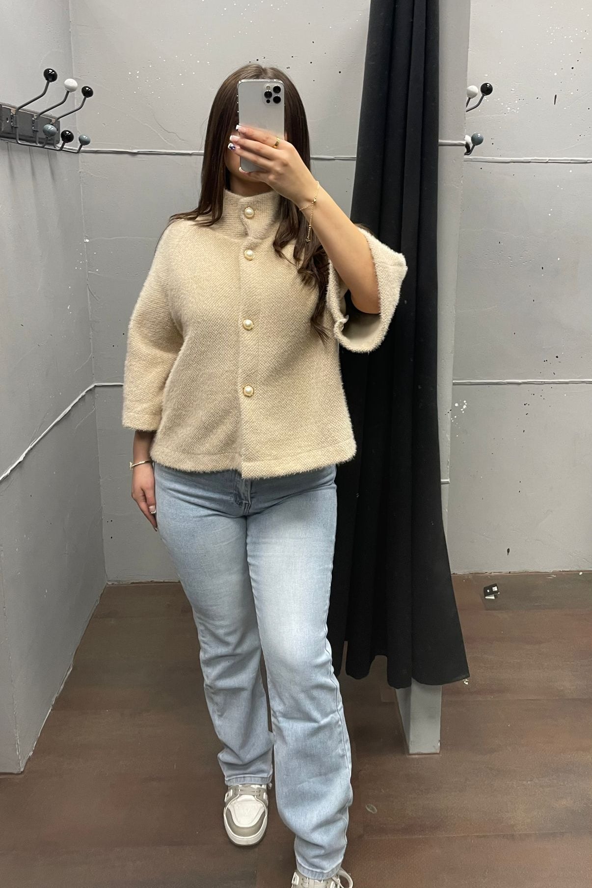Elegante Strickjacke mit Knöpfen