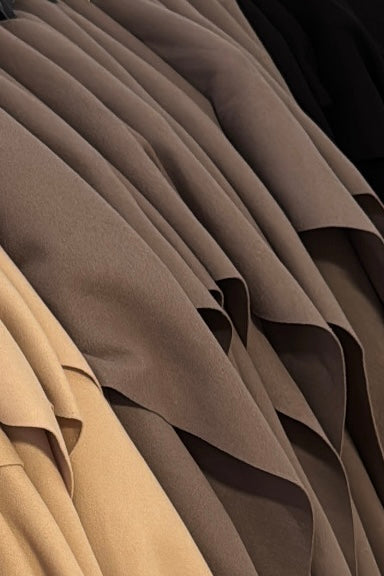 Langer Cape mit Schal