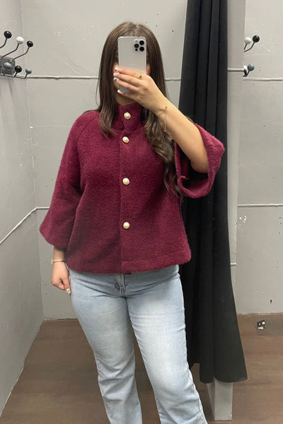 Elegante Strickjacke mit Knöpfen