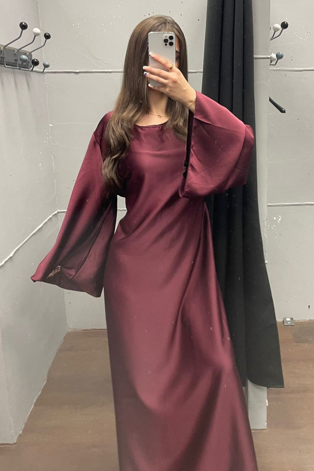 Elegantes Kleid mit Rückenschnürung