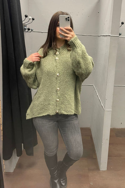 Kurze Oversize Strickjacke mit Knöpfen – Chunky Knit