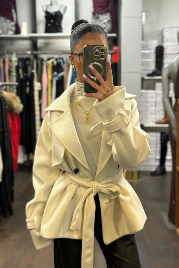 Kurzer Trenchcoat