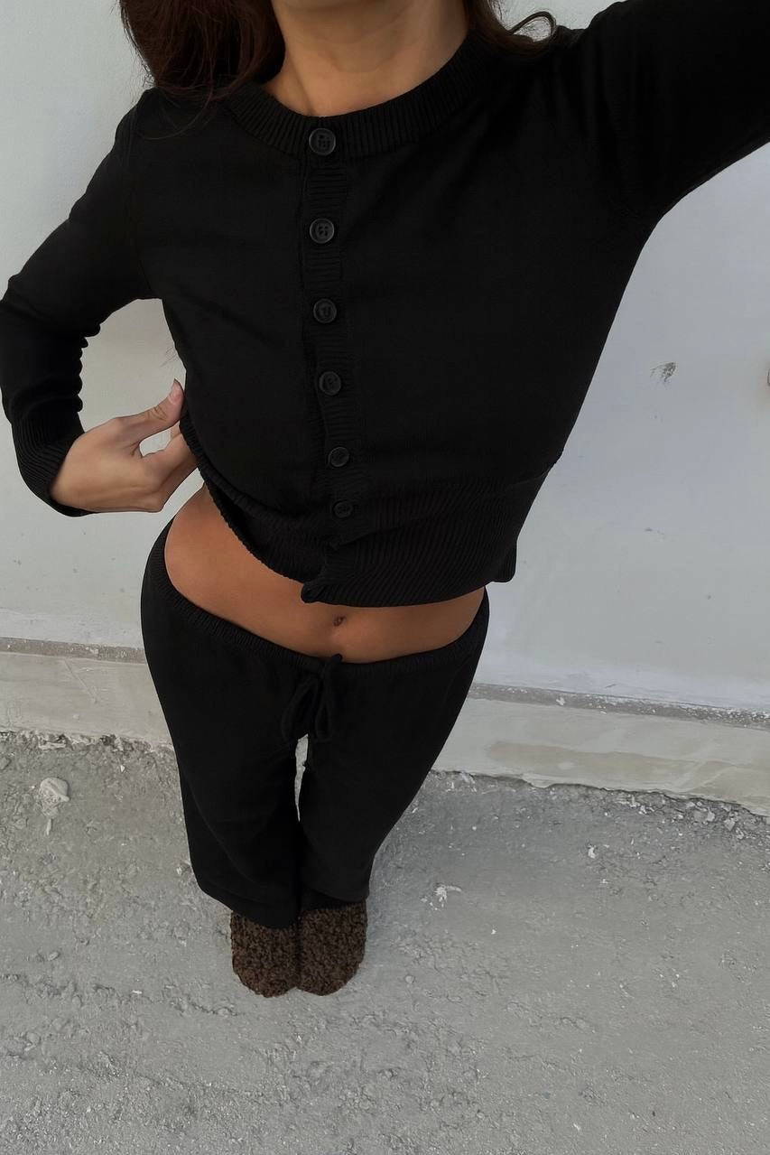 Cropped Strick-Set - Button Cardigan & Strickhose