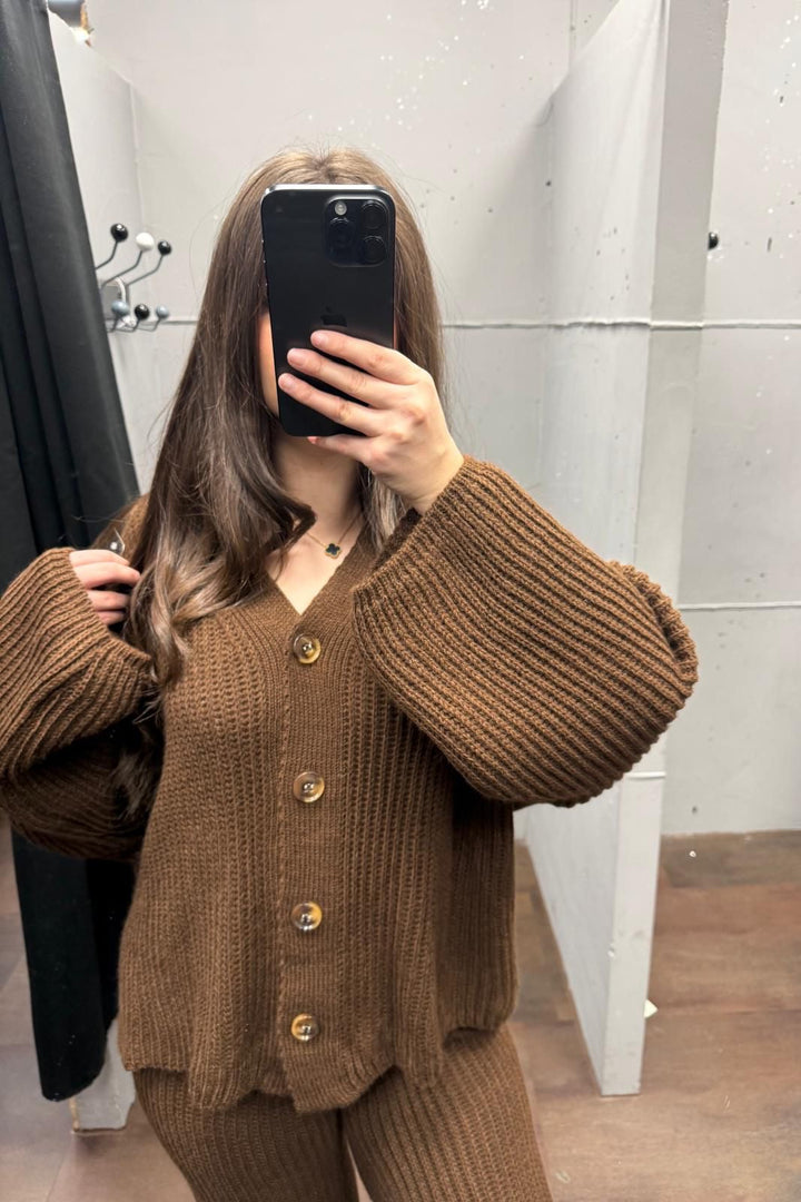 Loungewear Set - Oversize Strickset Cardigan &amp; Weite Hose