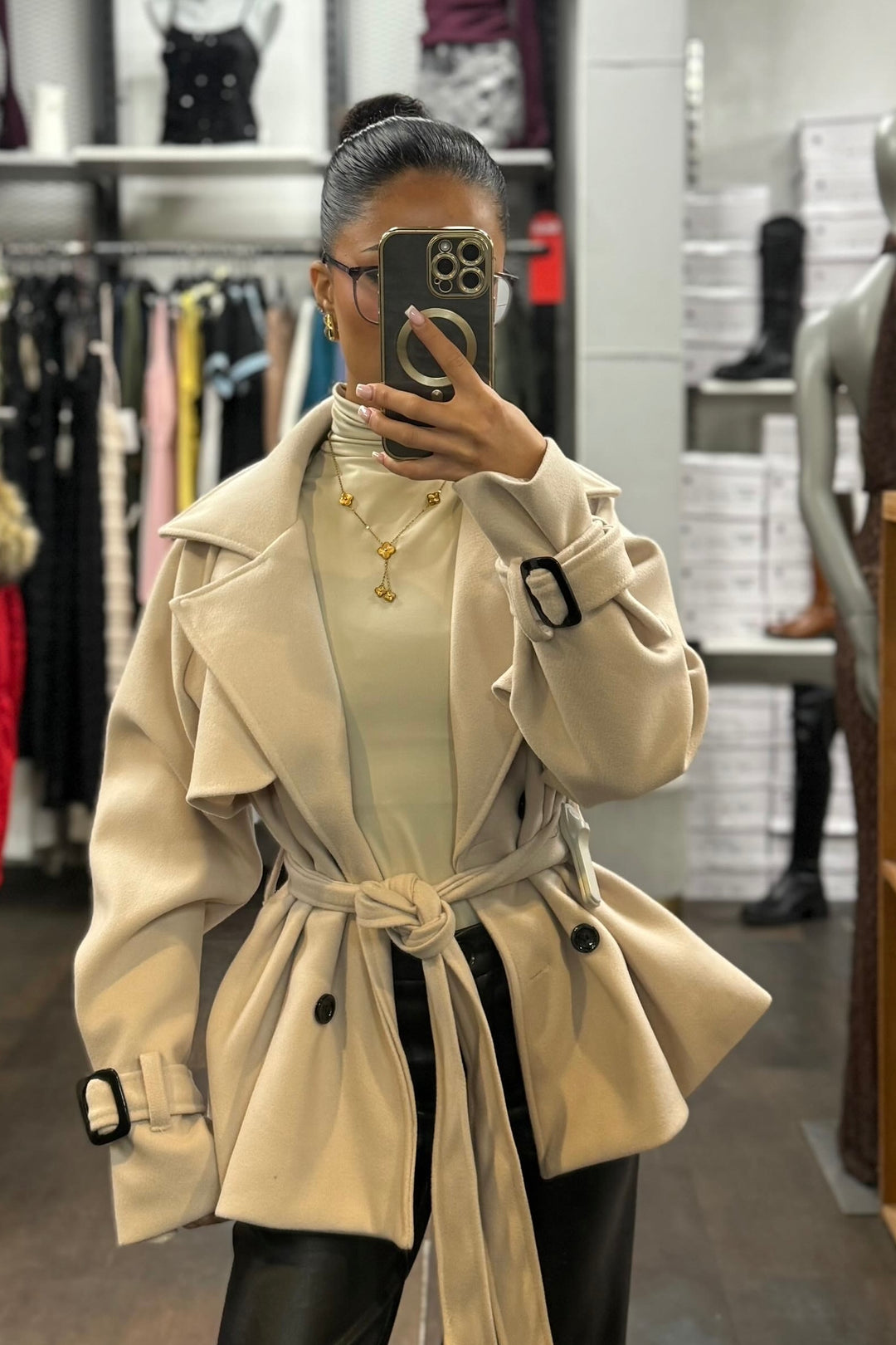 Kurzer Trenchcoat