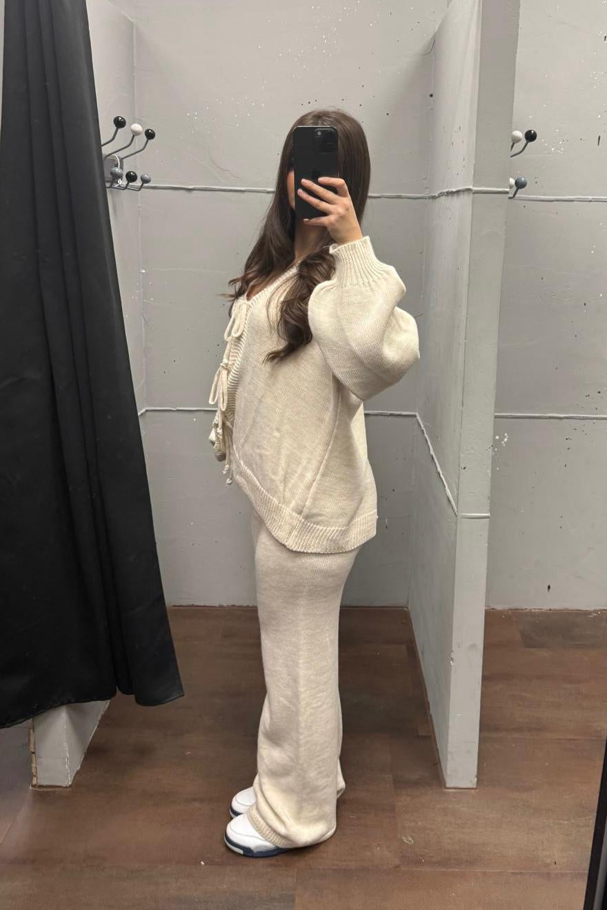 Strickset mit Schnürung - Pullover &amp; Hose Set