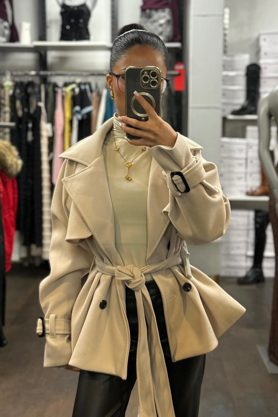 Kurzer Trenchcoat