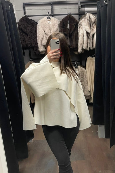 Cape Jacke mit Schal