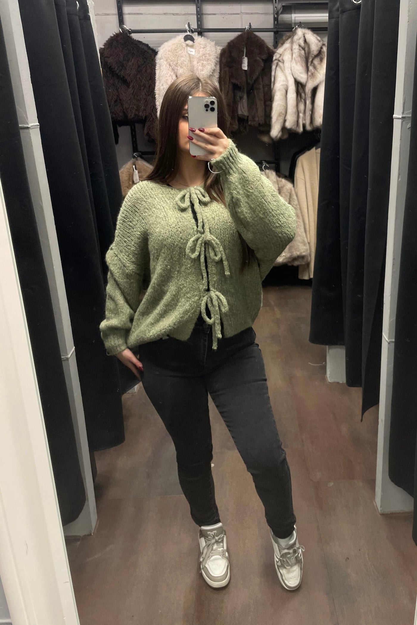 Strickjacke mit Schnürung - Chunky Knit Cardigan