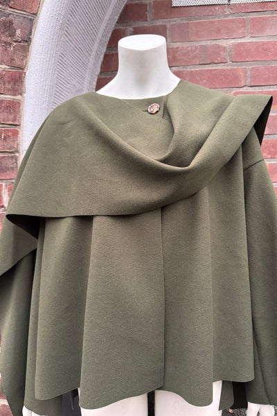 Cape Jacke mit Schal