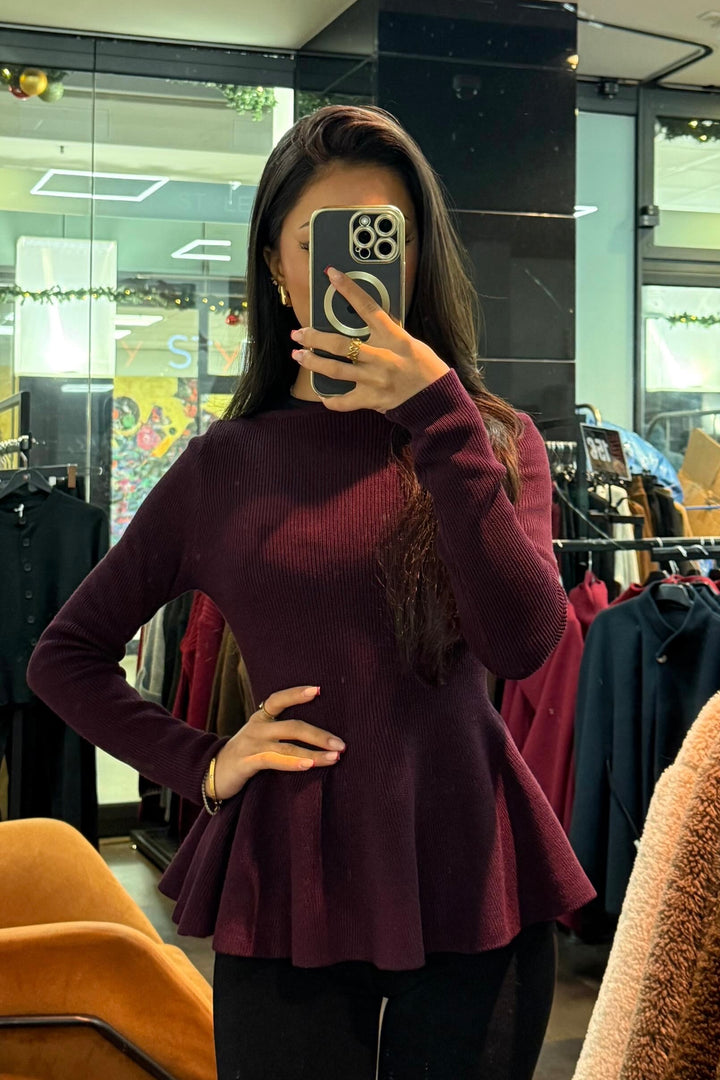 Peplum-Top aus Rippstrick