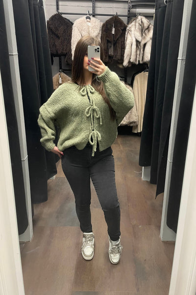 Strickjacke mit Schnürung - Chunky Knit Cardigan