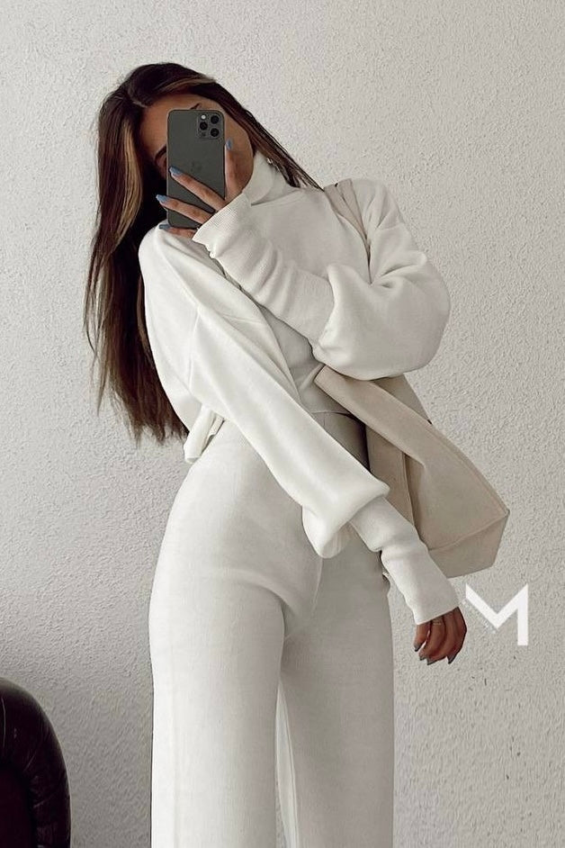 Loungewear-Set - Cropped Rollkragenpullover &amp; Strickhose