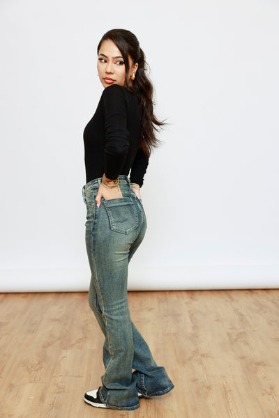 High Waist Flared Jeans - blau/grün