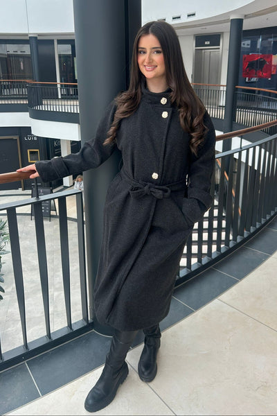 Mantel mit Gürtel und vergoldeten Knöpfe