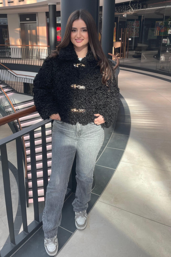 Kuschelige Teddy-Jacke mit Knebelverschluss