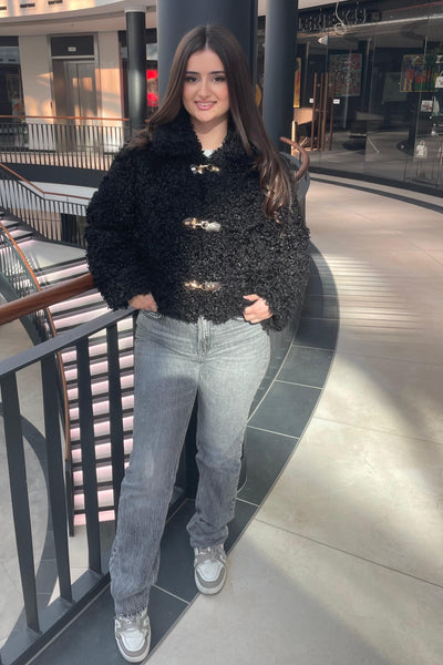 Kuschelige Teddy-Jacke mit Knebelverschluss