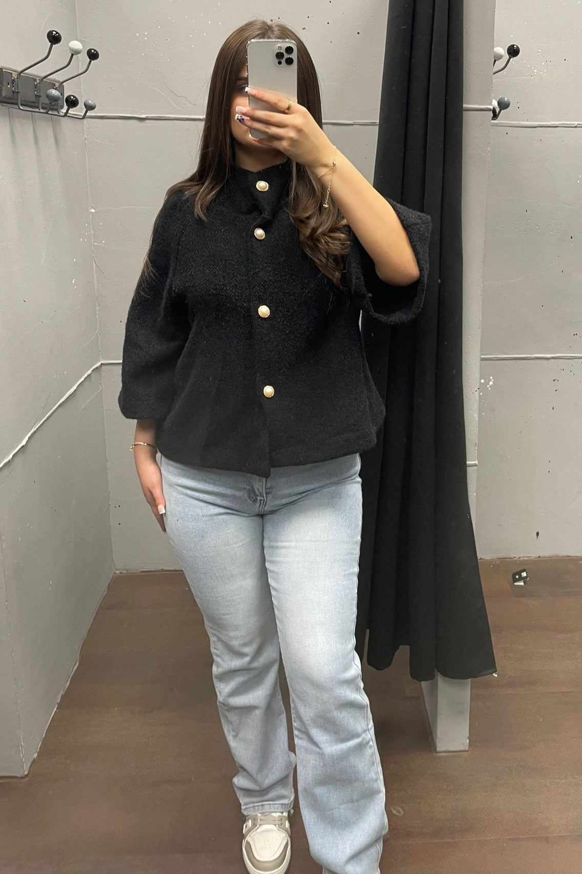 Elegante Strickjacke mit Knöpfen