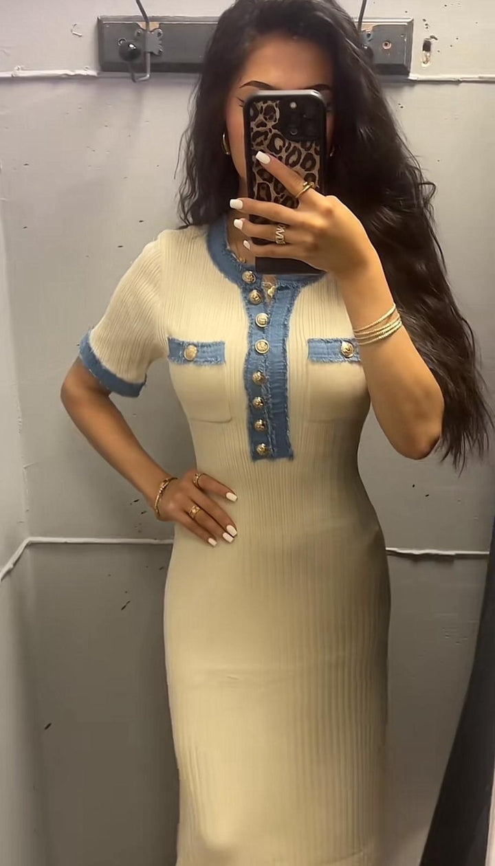 Elegantes Bodycon-Kleid mit Jeans Kontrast-Akzenten