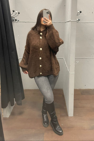 Kurze Oversize Strickjacke mit Knöpfen – Chunky Knit
