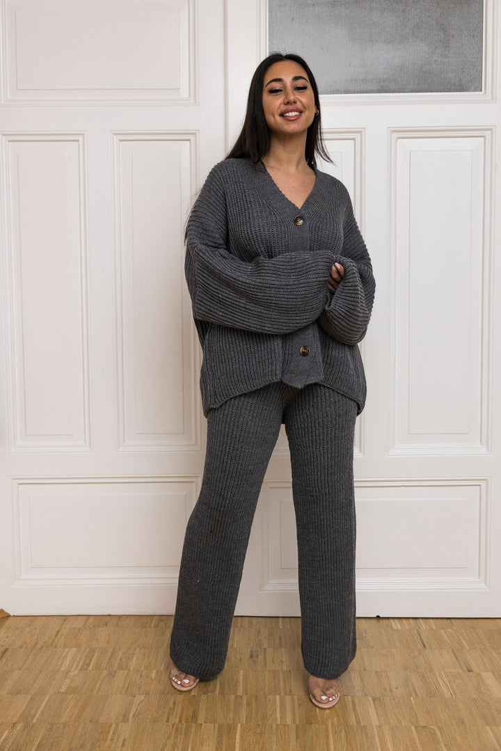 Strick Set - Oversize Strickjacke &amp; Schlaghose - mystylemode.de