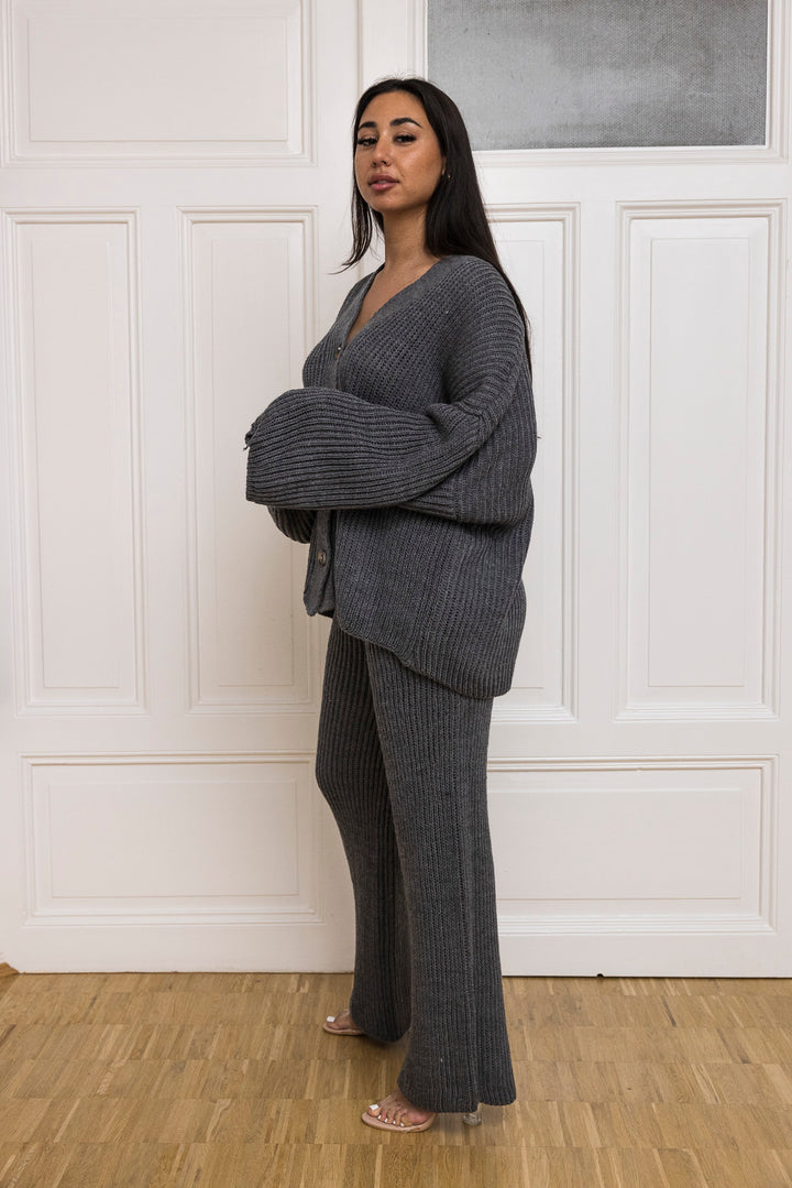 Strick Set - Oversize Strickjacke &amp; Schlaghose - mystylemode.de