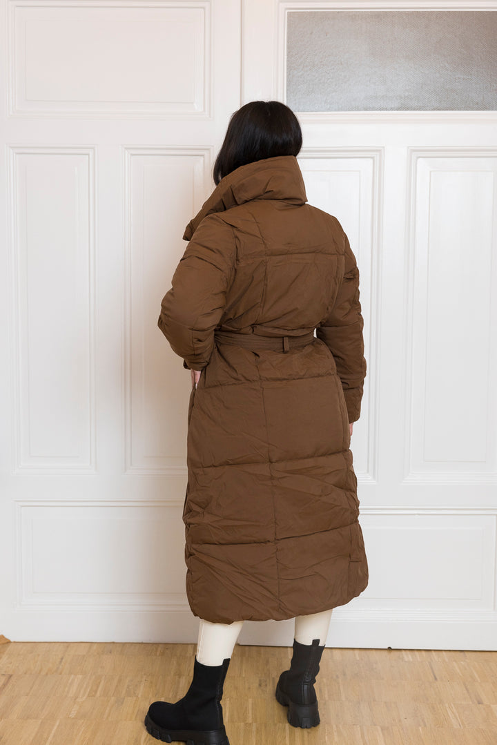Langer gesteppter Mantel zum binden - mystylemode.de