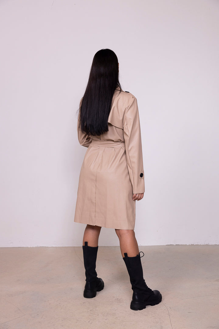 Kurzer Trenchcoat aus Kunstleder - mystylemode.de